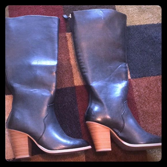 Shoes - Boots 👢 size 8 (never worn)